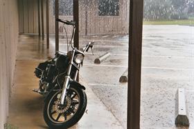 Shovelhead and rain