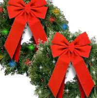 Twinkling Christmas Wreaths